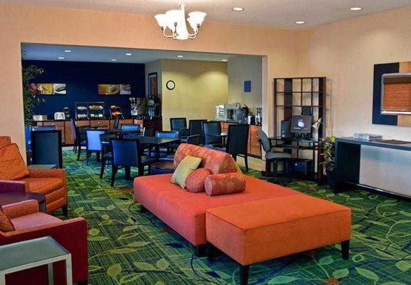 Fairfield Inn & Suites Lima Restoran fotoğraf