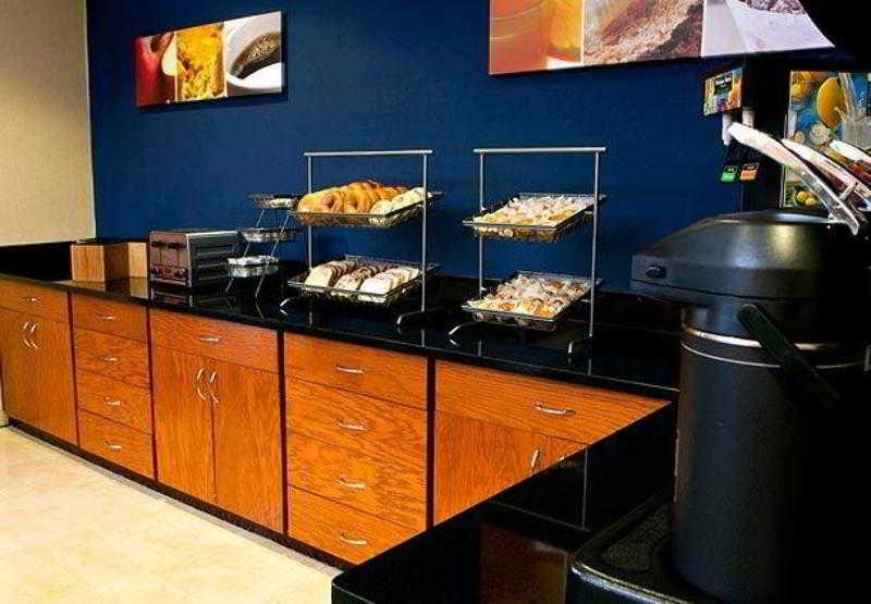 Fairfield Inn & Suites Lima Restoran fotoğraf